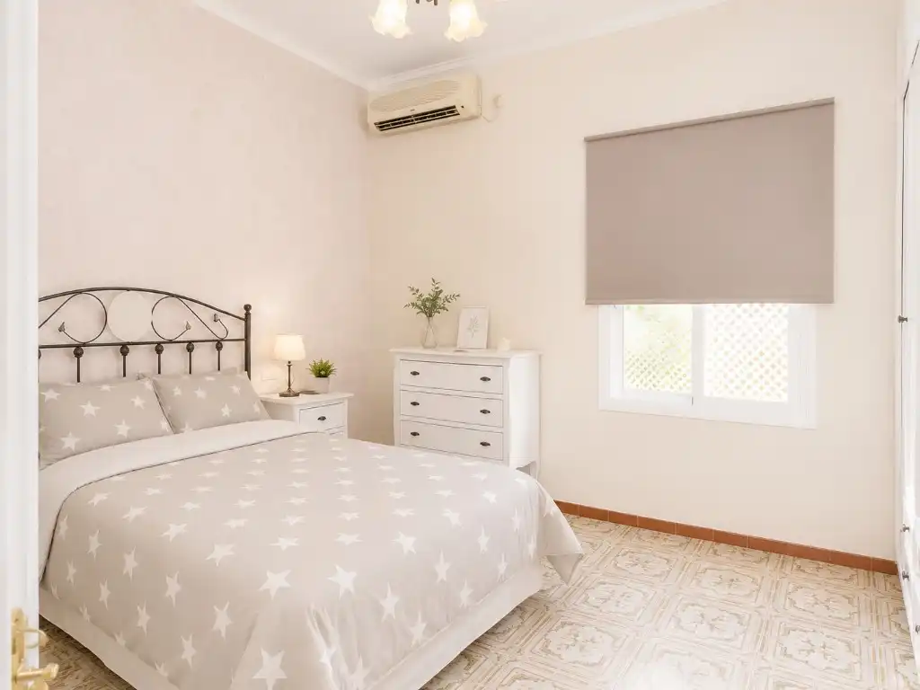 Bedroom of Ground floor for rent in Córdoba