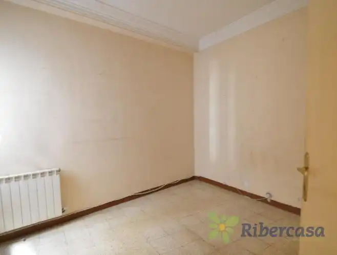 Habitación de Piso en venta en Tudela con Calefacción