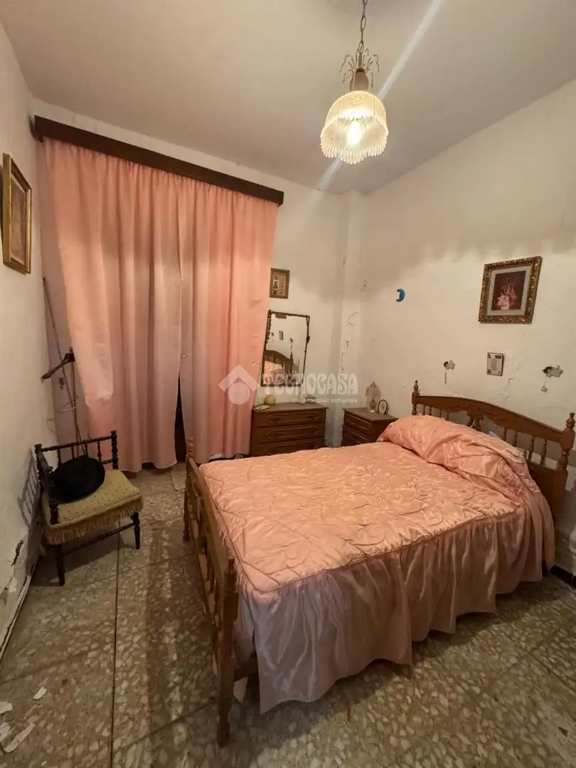 Casa aparellada amb terrassa en venda a Lupión, imagen 11