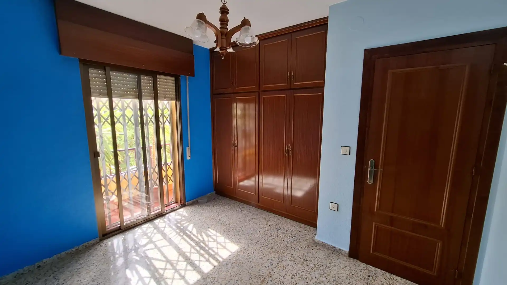 Dormitori de Casa adosada en venda en Motril amb Terrassa, Traster i Forn