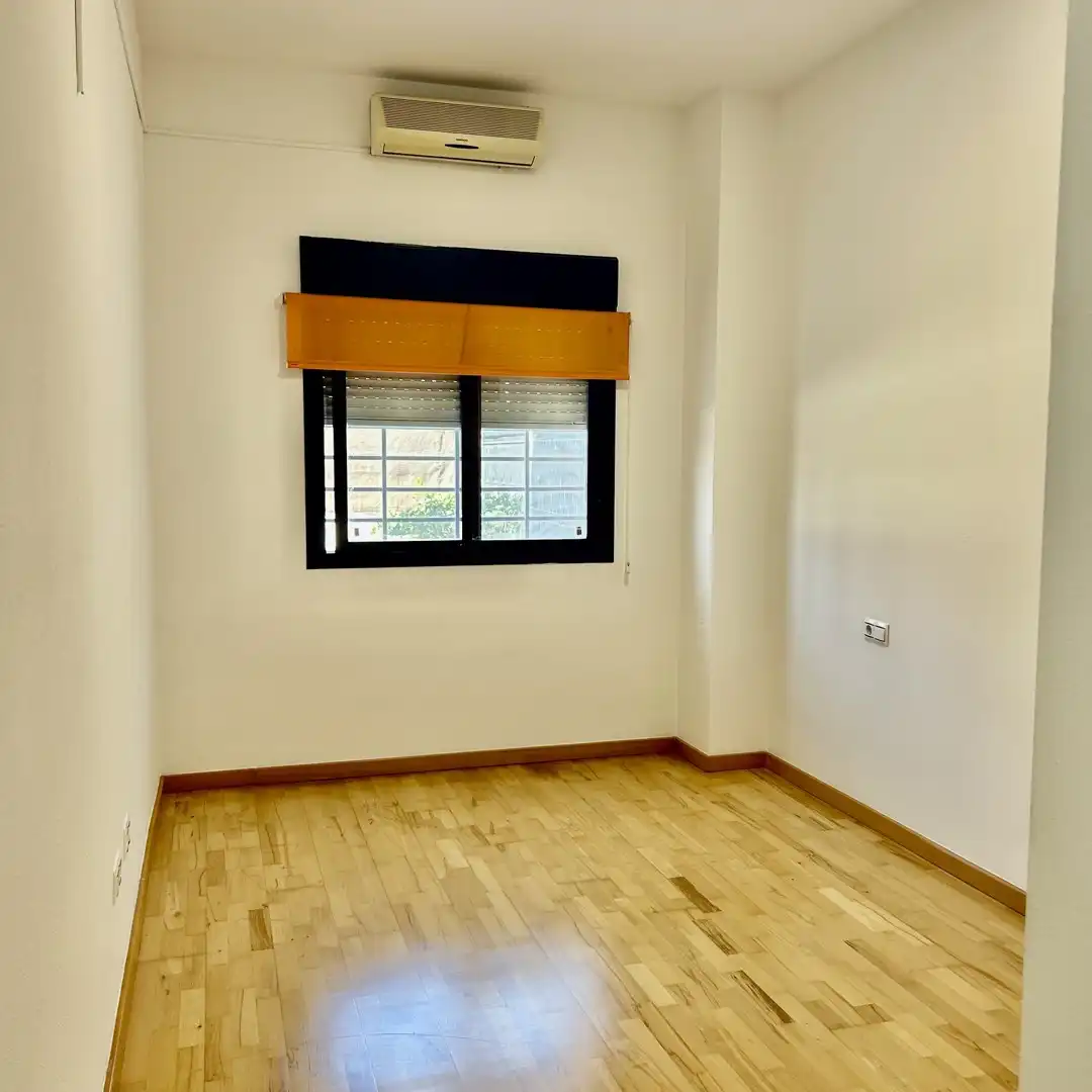 Habitación de Piso de alquiler en Riba-roja de Túria con Terraza, Trastero y Piscina