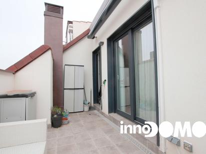 Exterior view of Flat for sale in  Madrid Capital  with Air Conditioner, Heating and Parquet flooring