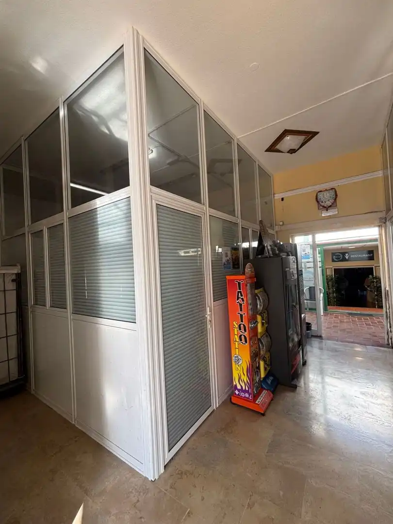 Local comercial de lloguer a Calle Minerva 0, imagen 2
