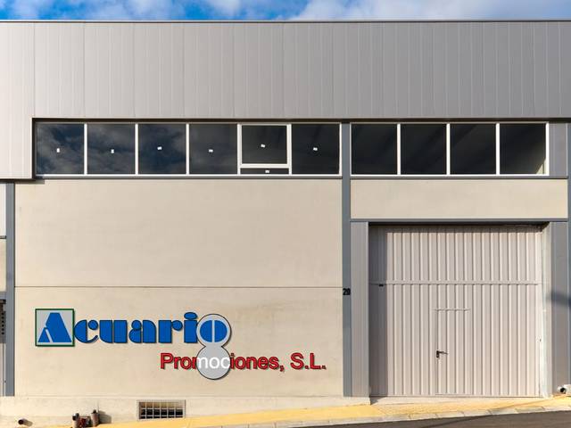 Local comercial en Alquiler en Calle Letonia, 19 en San Pedro de Alcántara pueblo