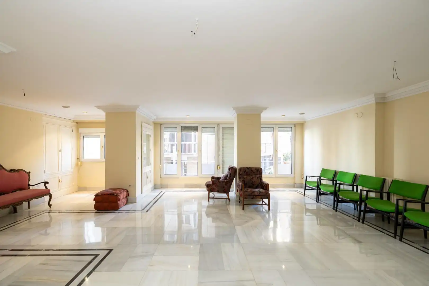Flat for sale in Granada