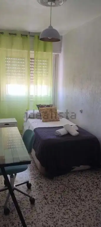 Habitación de Piso de alquiler en Almería con Aire acondicionado y Amueblado