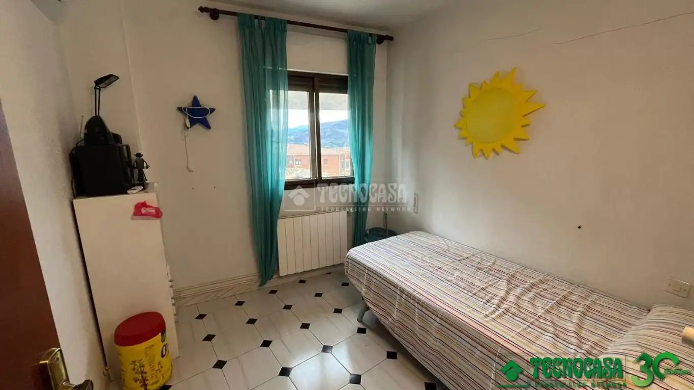 Schlafzimmer von Einfamilien-Reihenhaus zum Verkauf in San Esteban del Valle mit Klimaanlage und Heizung