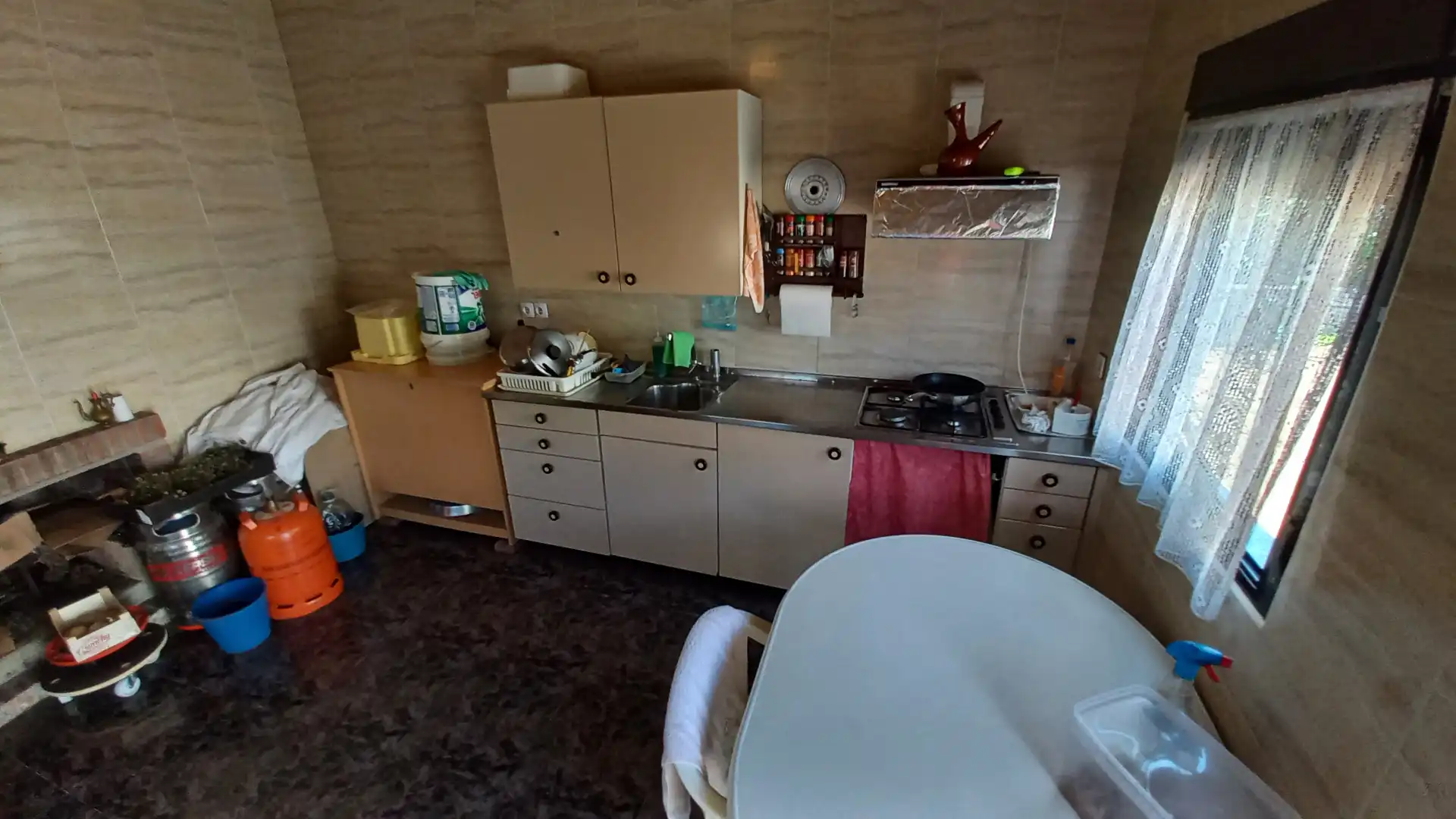 Cuina de Casa o xalet en venda en Argujillo amb Calefacció, Jardí privat i Terrassa