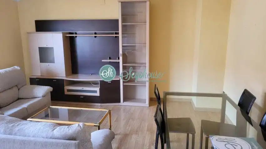 Wohnzimmer von Wohnungen zum Verkauf in Espirdo mit Heizung, Möbliert und Balkon