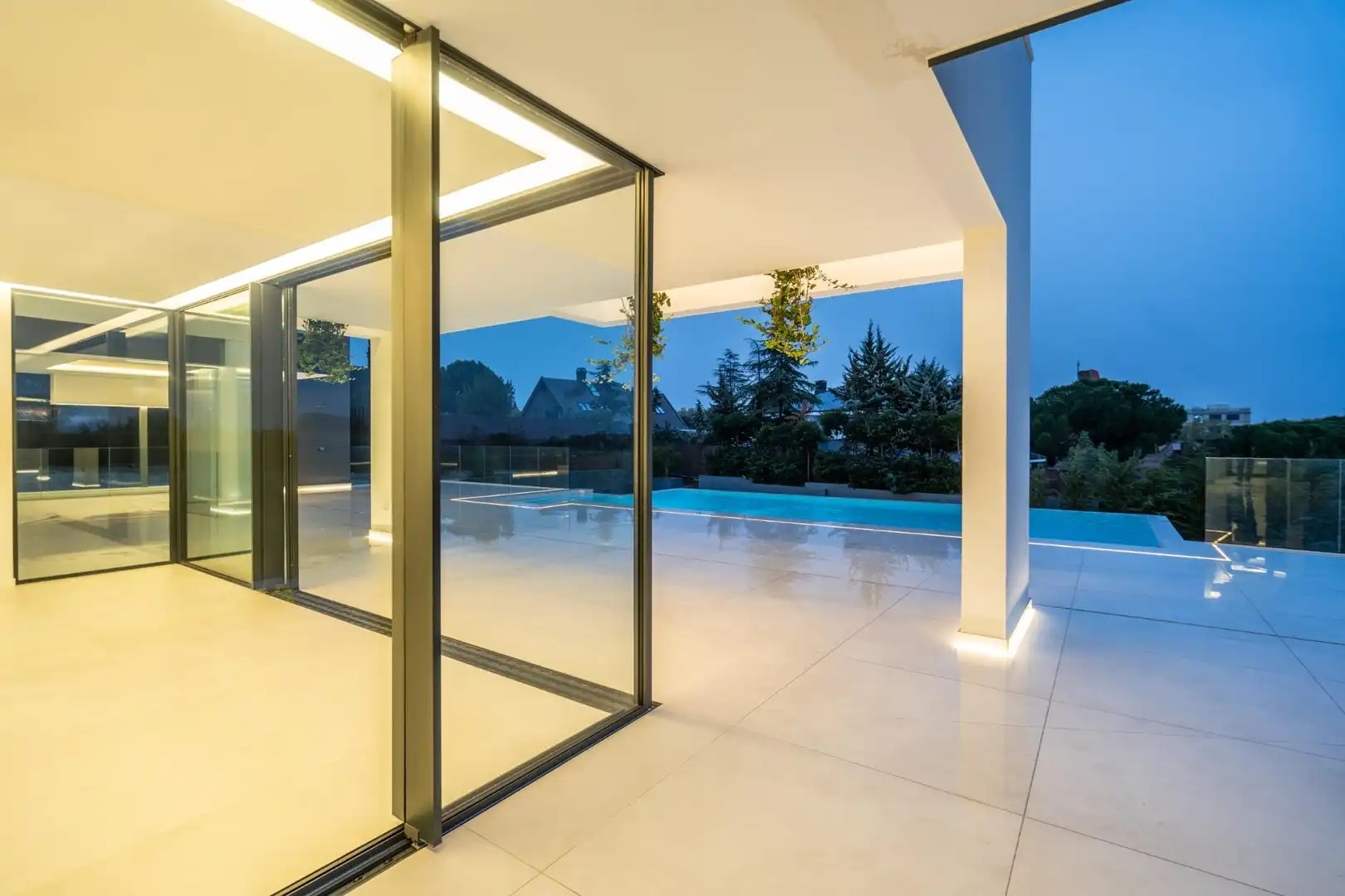 Terrassa de Casa o xalet en venda en Las Rozas de Madrid amb Calefacció, Jardí privat i Terrassa