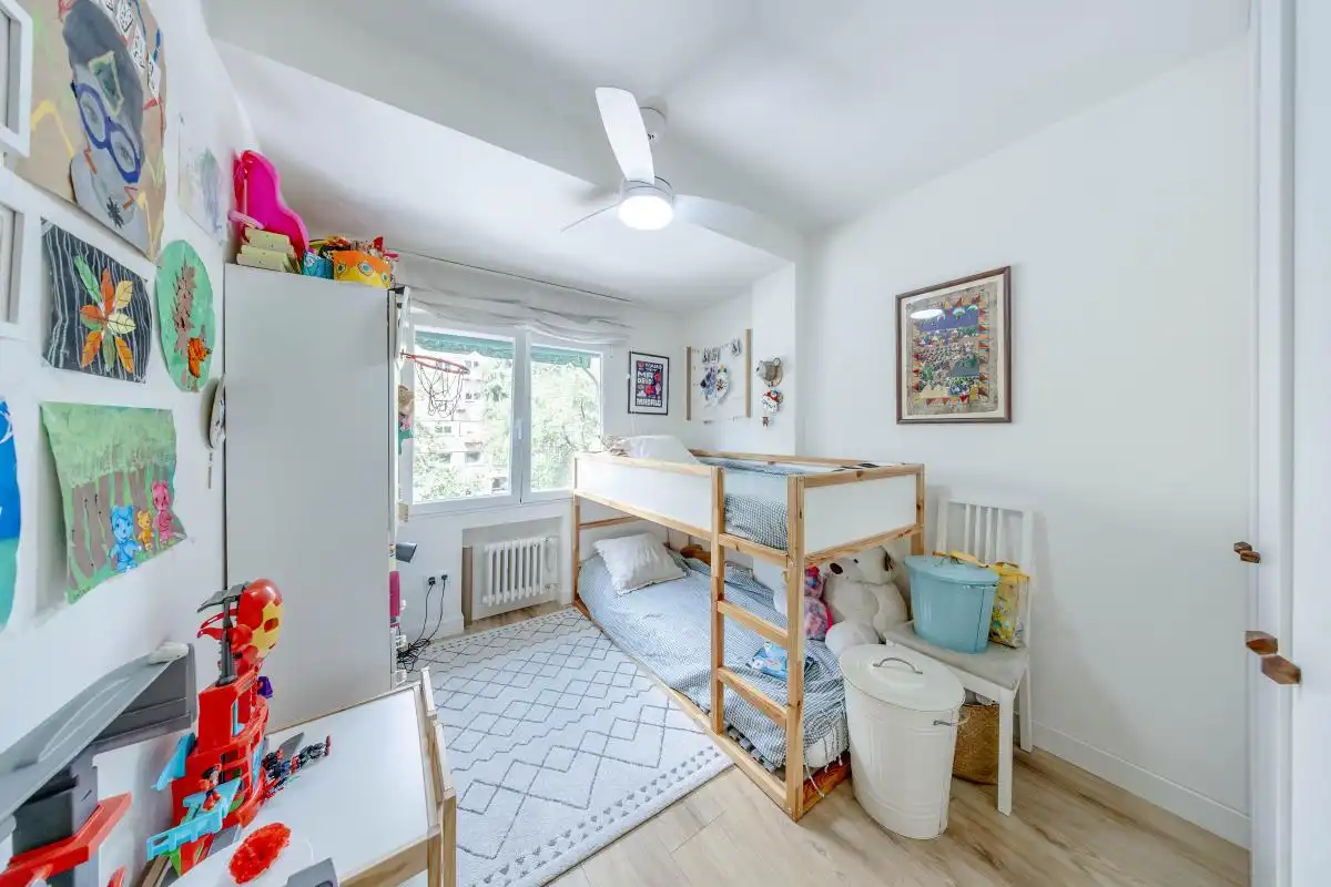 Schlafzimmer von Wohnung zum Verkauf in Madrid mit Klimaanlage, Heizung und Privatgarten