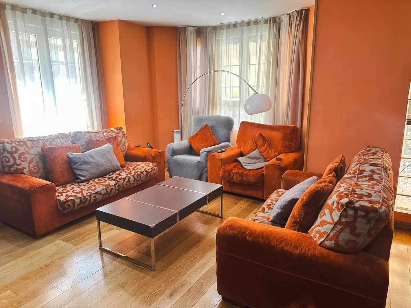Sala d'estar de Casa o xalet en venda en Ocaña amb Aire condicionat, Jardí privat i Terrassa