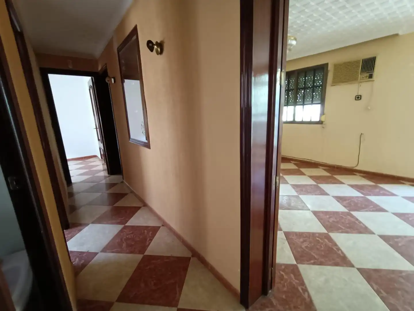 Piso en venta en Sevilla con Balcón