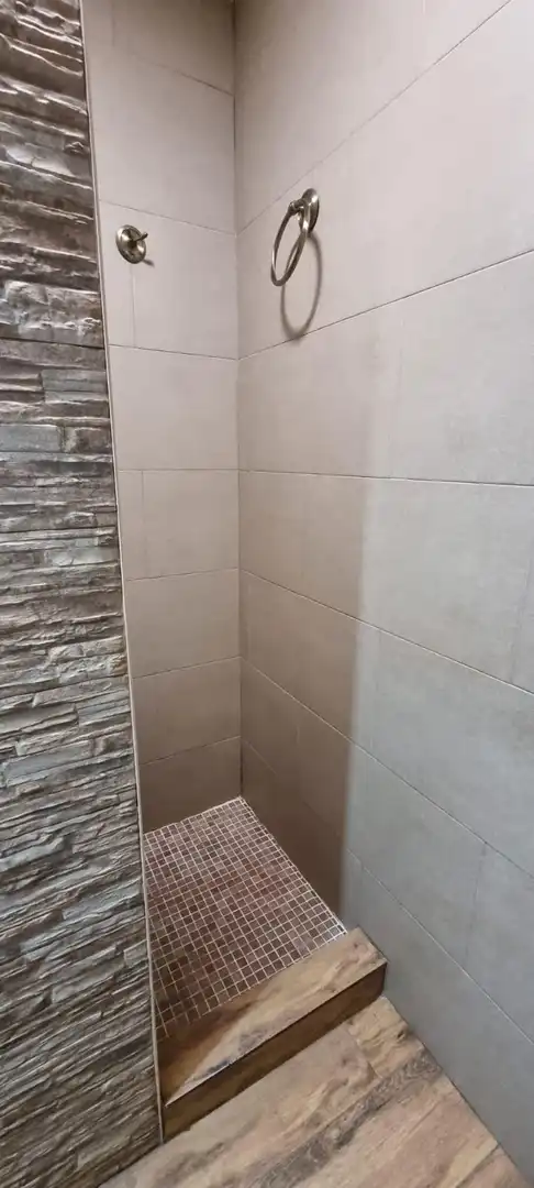 Baño de Piso en venta en Elche / Elx con Amueblado y Balcón