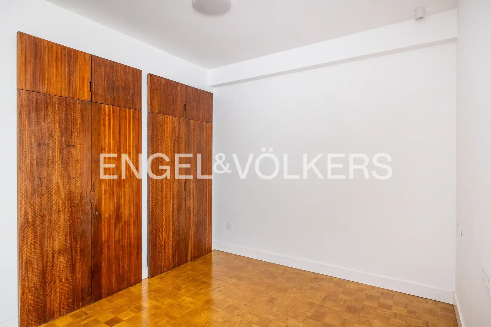 Piso con terraza en venta en Los Remedios, imagen 33