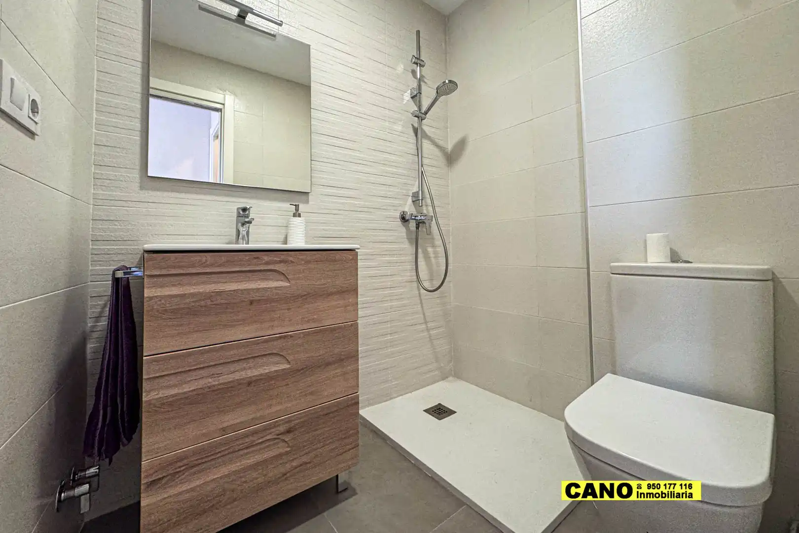Piso en venta en Paseo de Almeria, Centro
