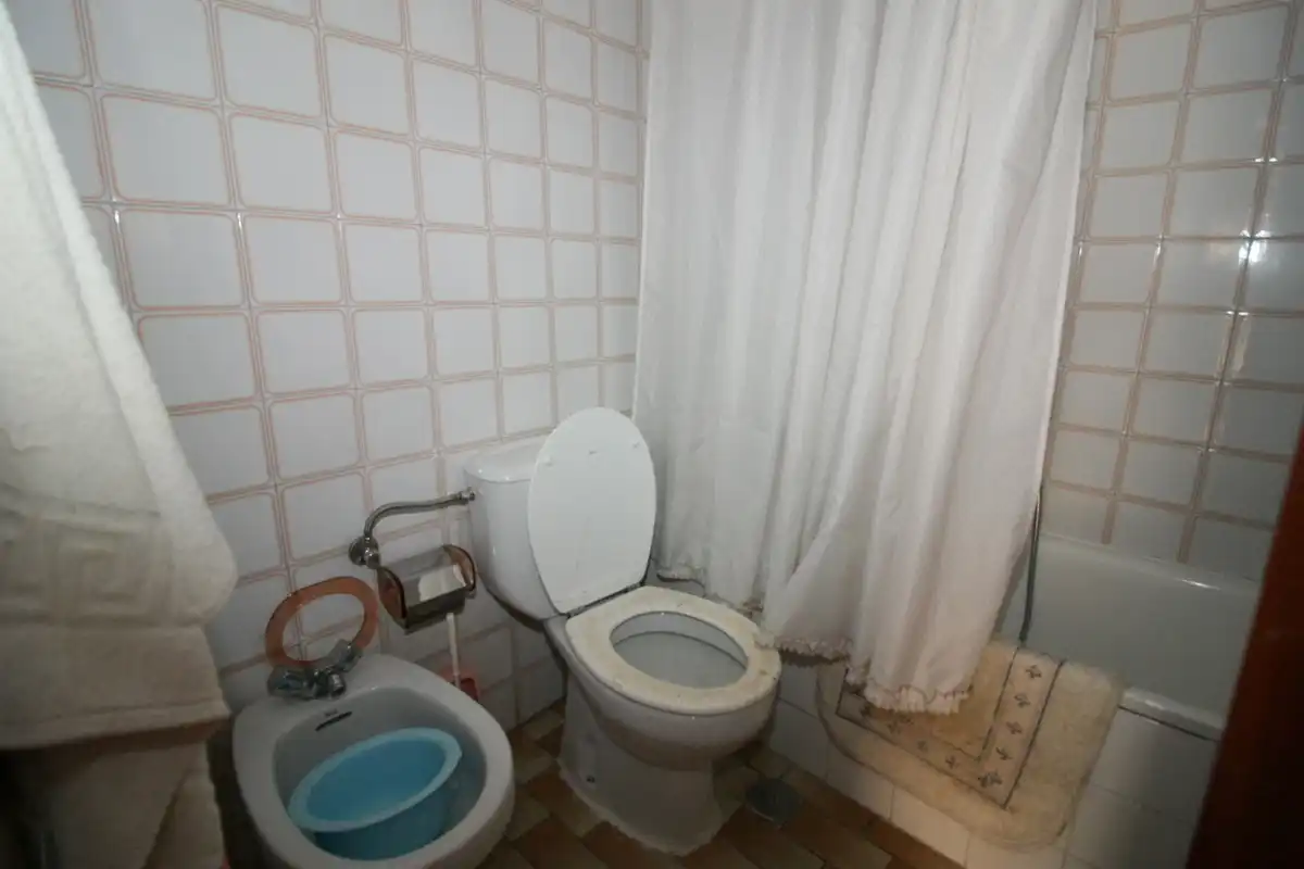 Baño de Casa o chalet en venta en Santa Cruz del Valle con Amueblado y Balcón