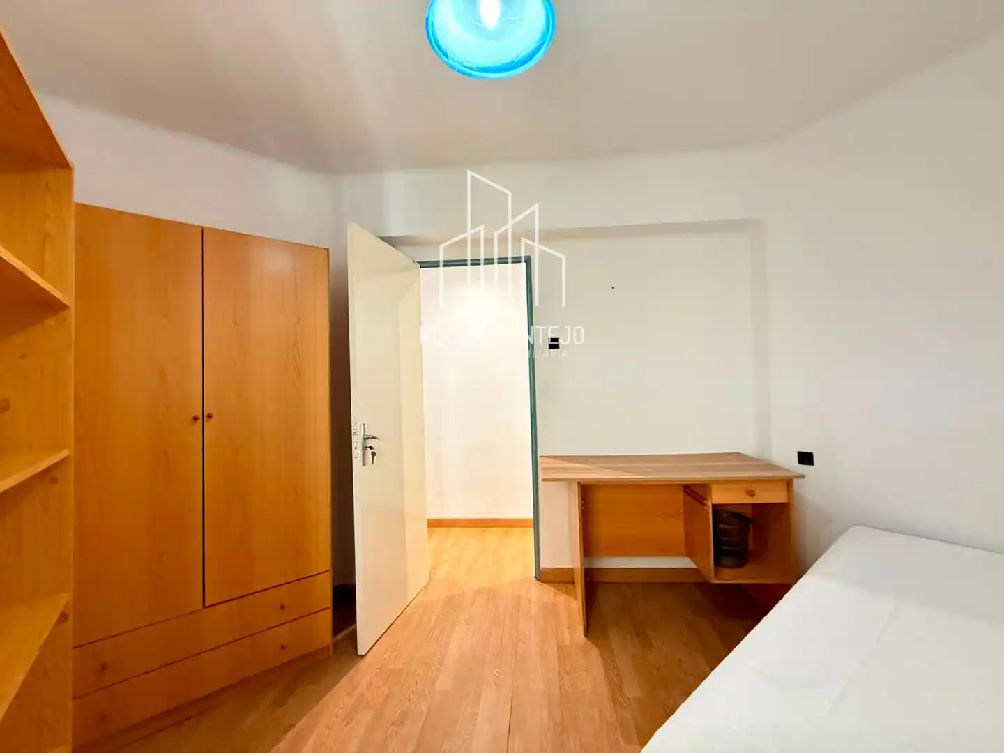 Bedroom of Flat for rent in Salamanca  with Heating, Terrace and Furnished