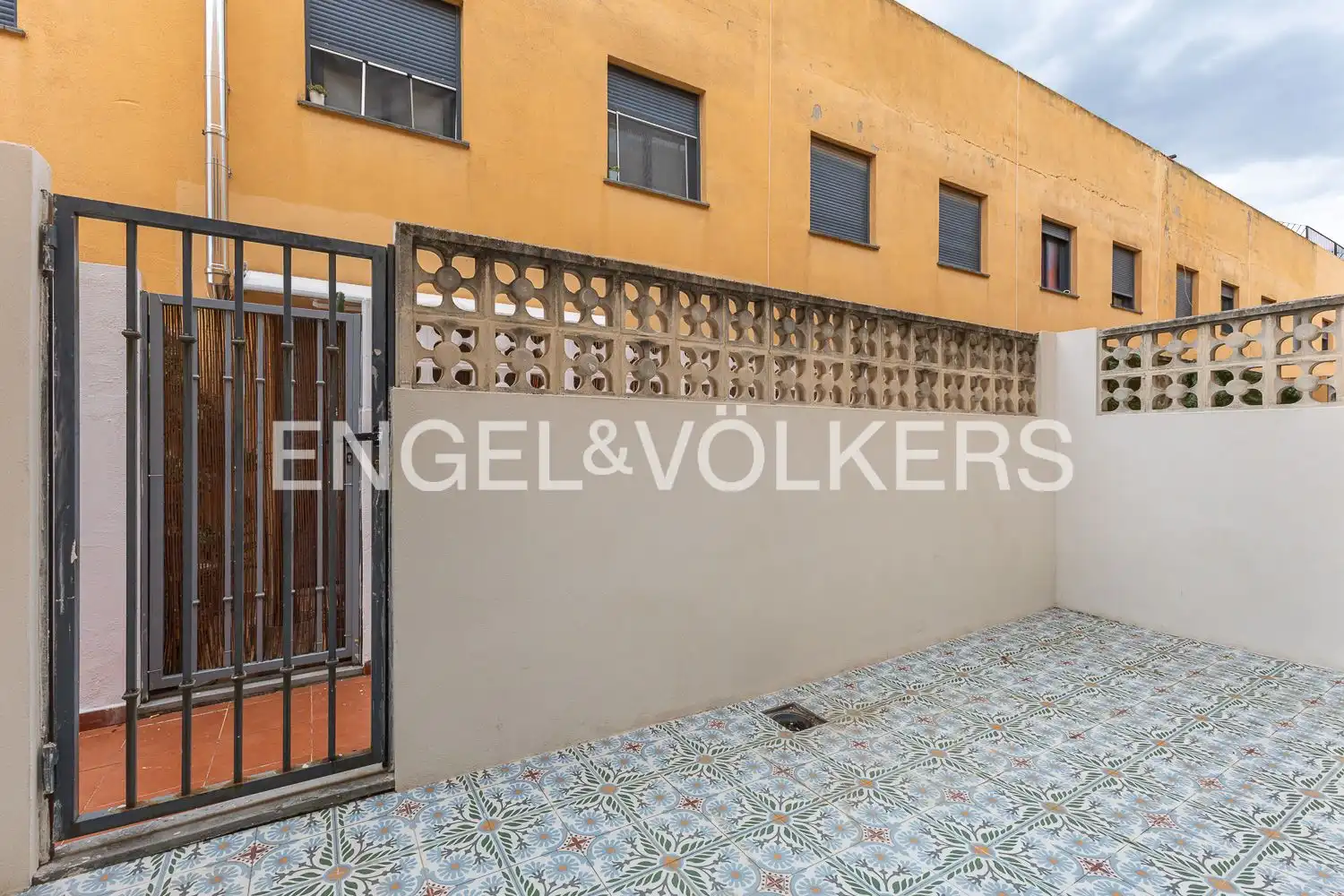Vista exterior de Casa o chalet en venta en Els Poblets con Calefacción, Terraza y Piscina