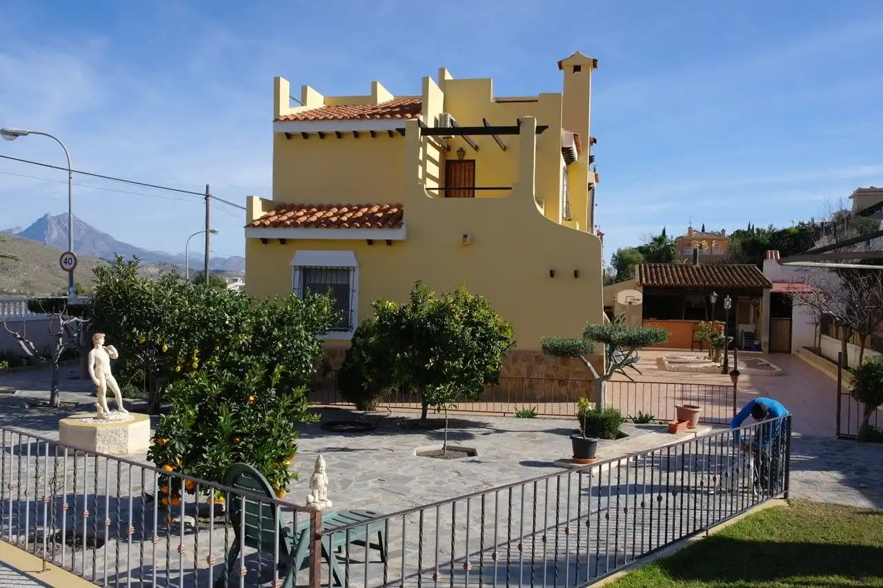 Casa amb piscina en venda a Pueblo Acantilado - Lanuza, imagen 4