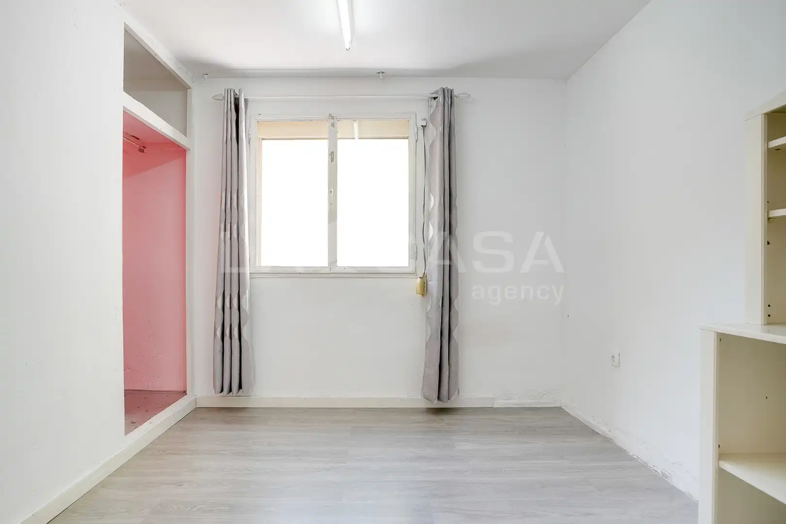 Habitación de Piso en venta en Barcelona con Balcón