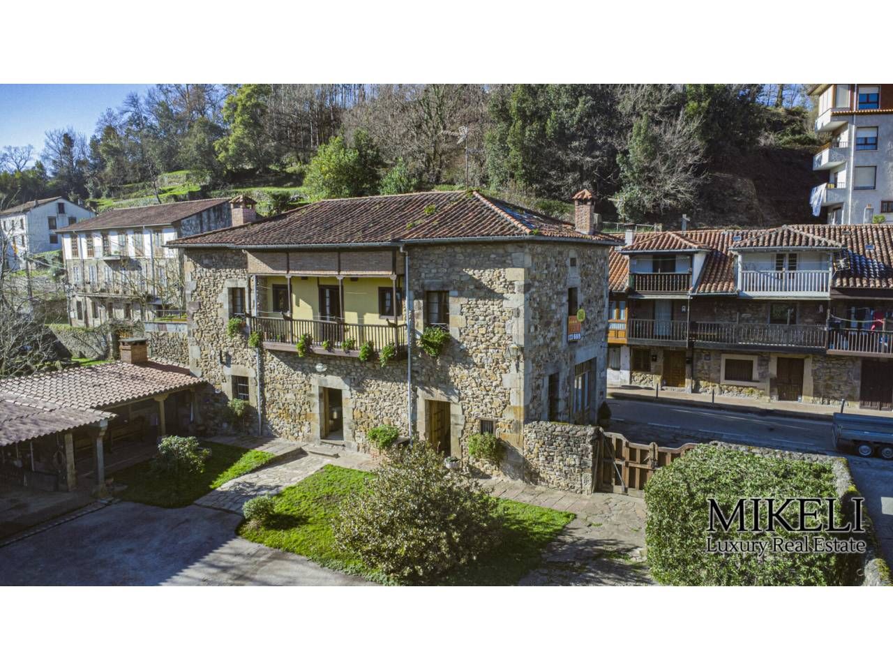 Exterior view of House or chalet for sale in Liérganes  with Heating, Private garden and Terrace