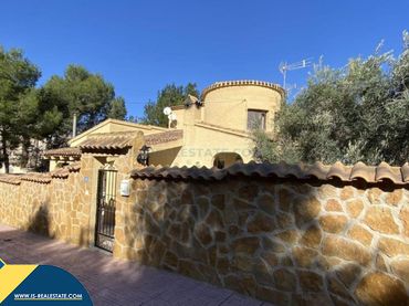 Villa mit Pool zum Verkauf in Orihuela Costa