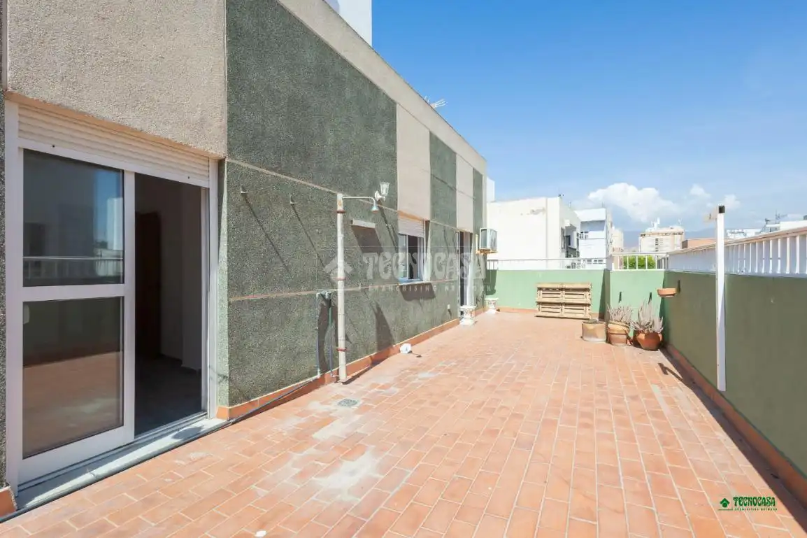 Terraza de Piso en venta en Almería con Terraza