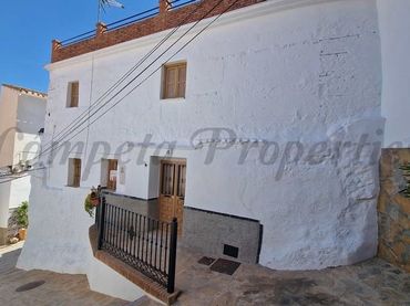Casa a schiera in vendita a Sedella