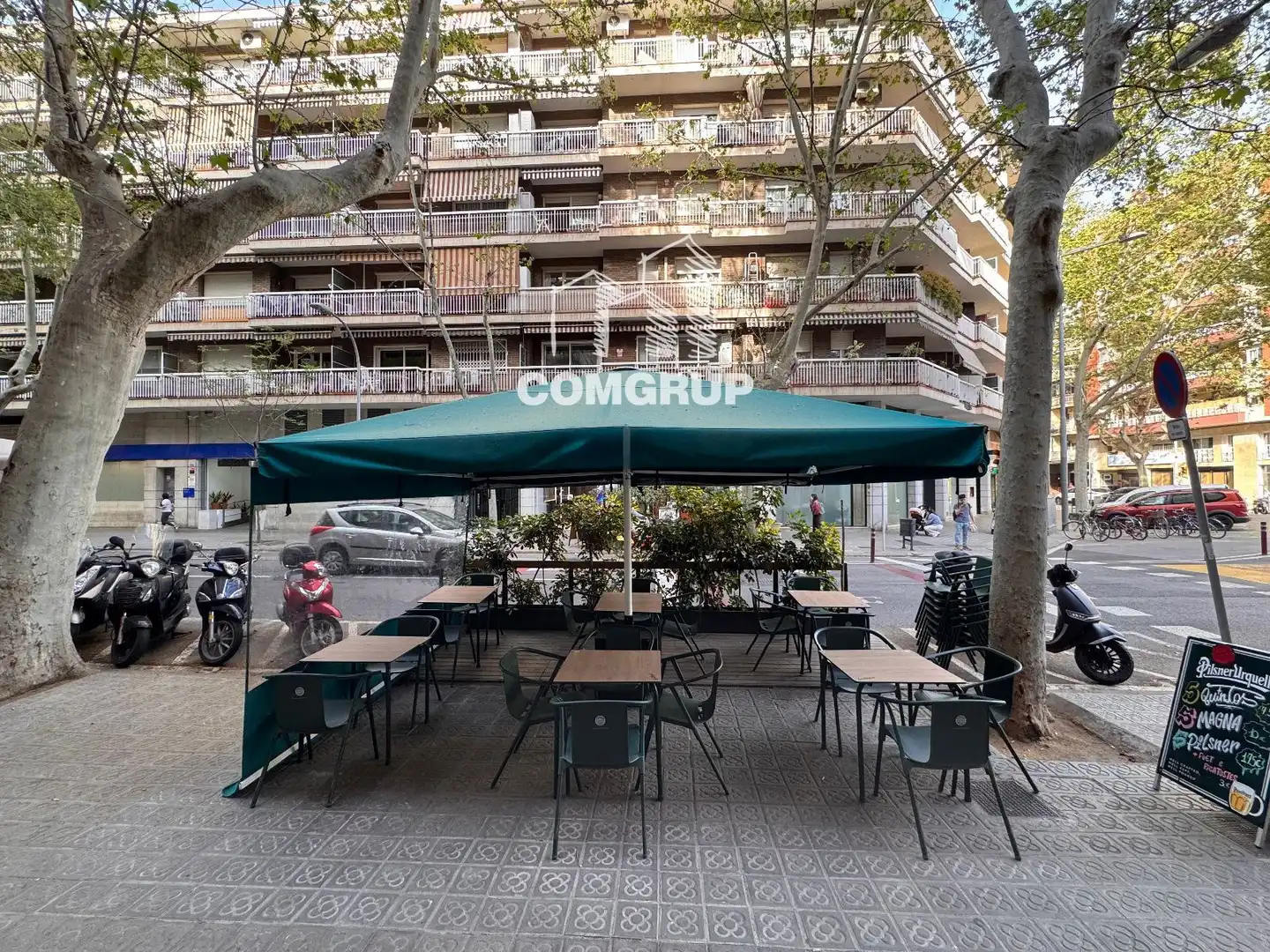 Terraza de Local en traspaso en Barcelona con Aire acondicionado
