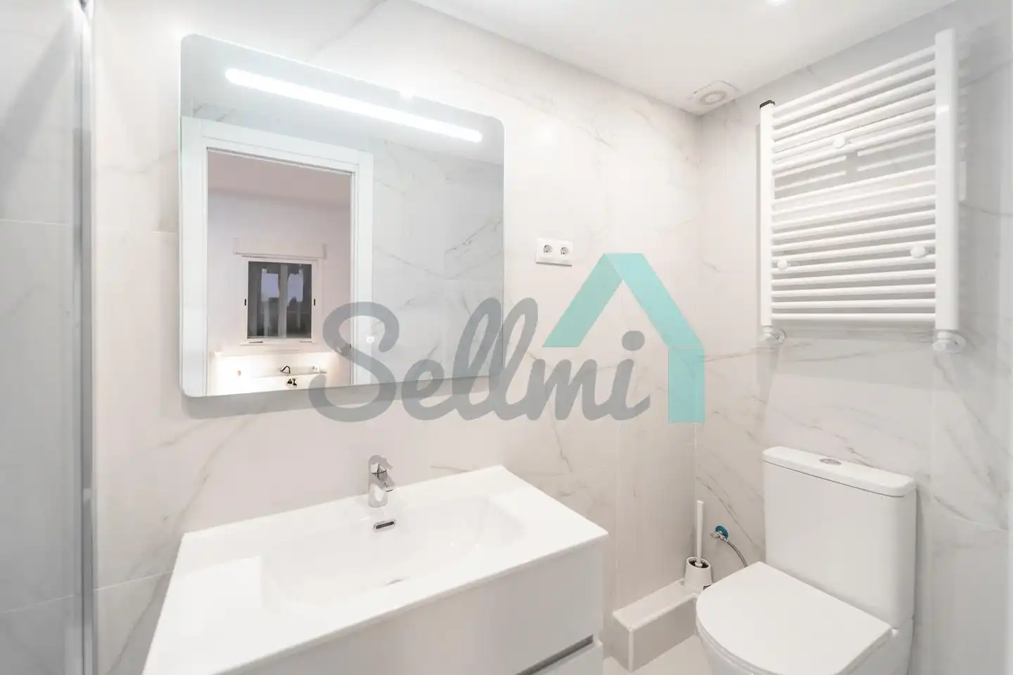 Pis de lloguer a Marqués De Teverga, Plaza de América