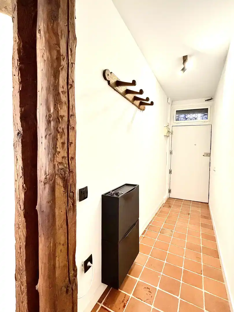 Study for rent in  Madrid Capital  with Air Conditioner and Balcony