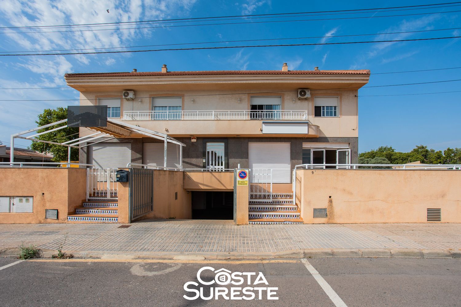 Exterior view of Single-family semi-detached for sale in Los Alcázares  with Air Conditioner, Heating and Terrace