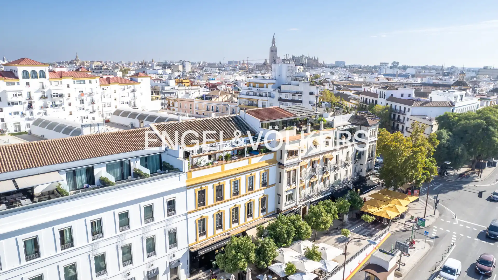 Vista exterior de Casa o chalet en venta en Sevilla con Calefacción, Terraza y Piscina