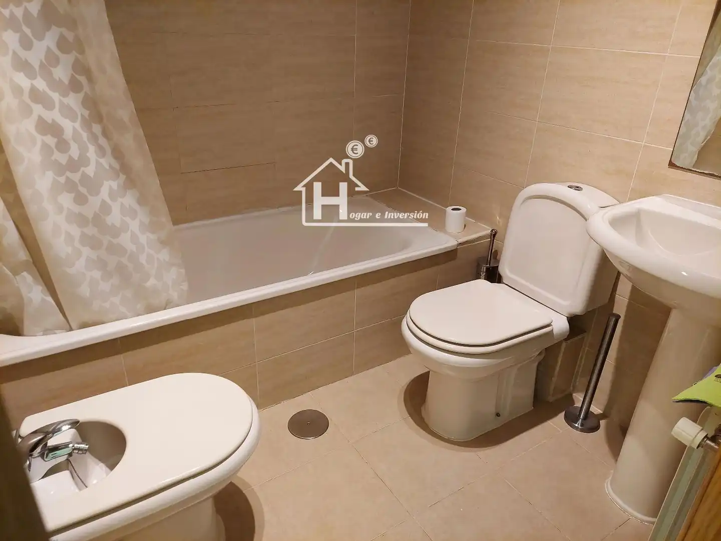 Baño de Casa adosada en venta en Yebes con Calefacción, Jardín privado y Amueblado