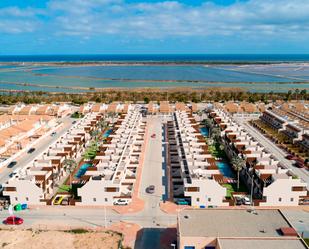 Vista exterior de Apartament en venda en San Pedro del Pinatar amb Aire condicionat, Terrassa i Piscina