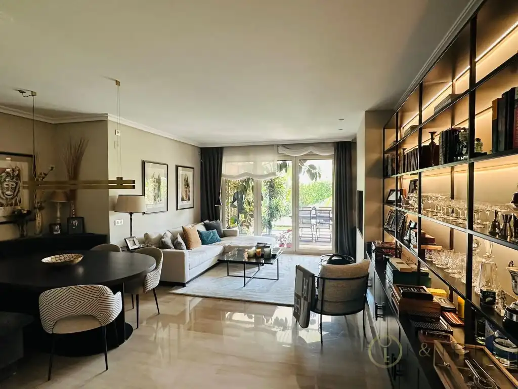 Piso con piscina en venta en Avenida Casablanca
