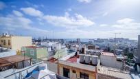 Vista exterior de Àtic en venda en Las Palmas de Gran Canaria amb Terrassa i Alarma
