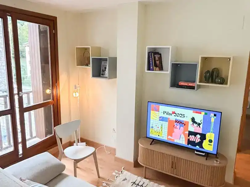 Wohnzimmer von Wohnung zur Miete in Sallent de Gállego mit Balkon