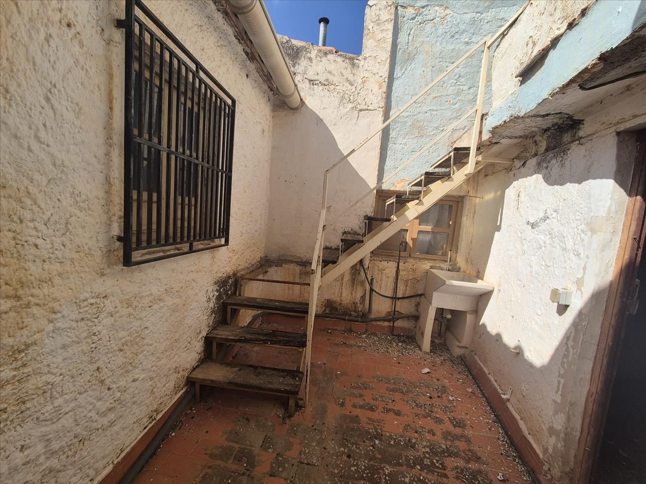 Casa adosada en venda en Baza