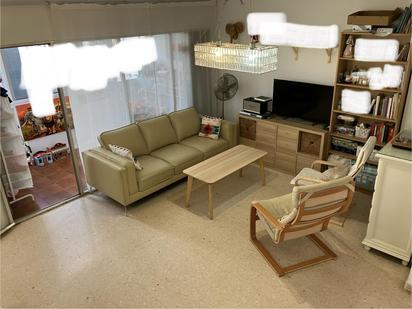 Sala d'estar de Dúplex en venda en Algeciras amb Terrassa