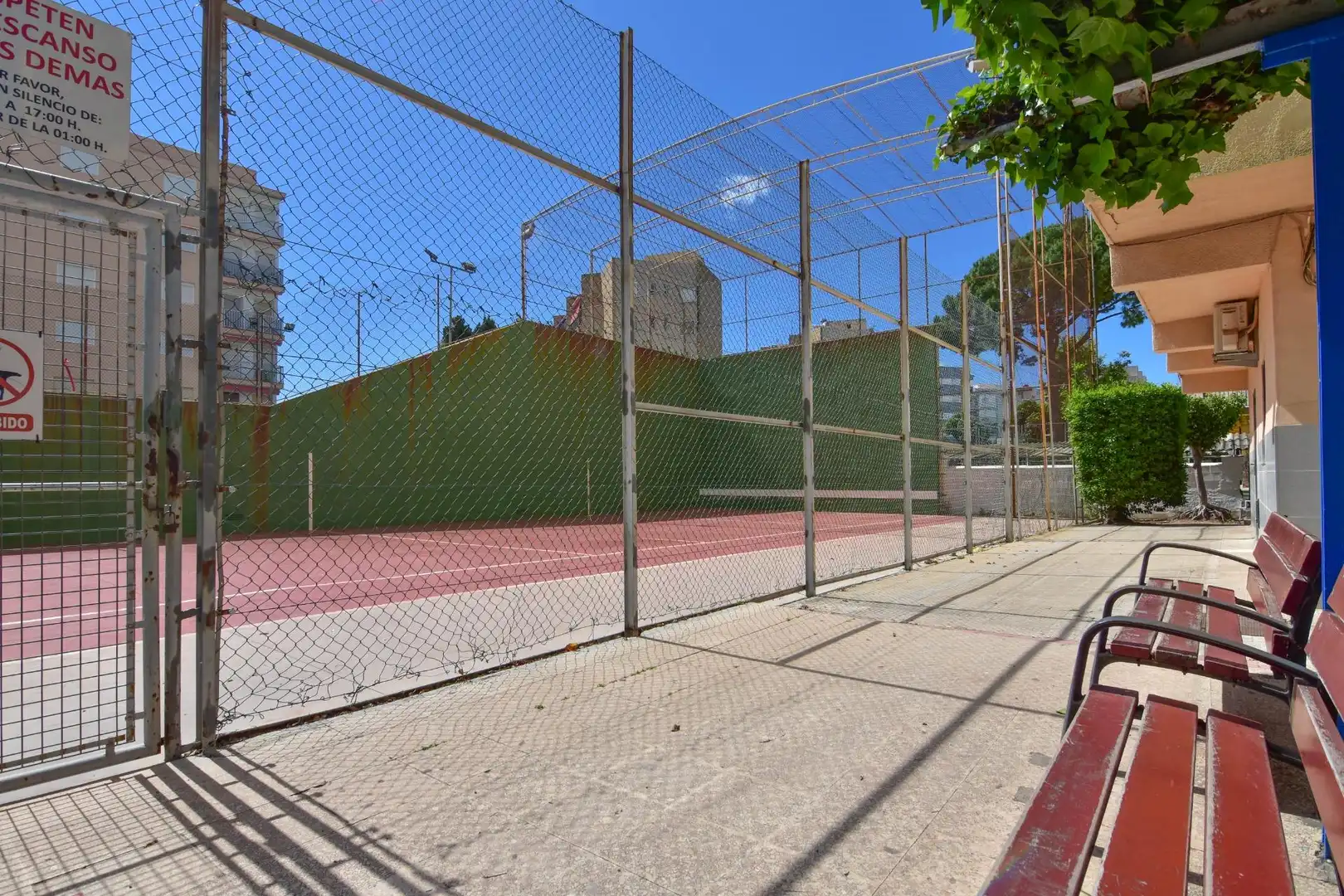 Vista exterior de Planta baixa de lloguer en La Pobla de Farnals amb Aire condicionat, Moblat i Piscina comunitària