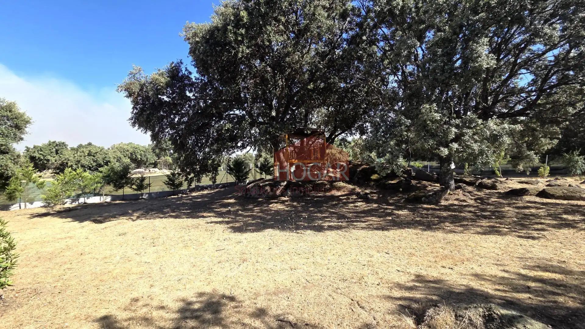Finca rústica en venda en Burgohondo amb Jardí privat, Piscina i Moblat