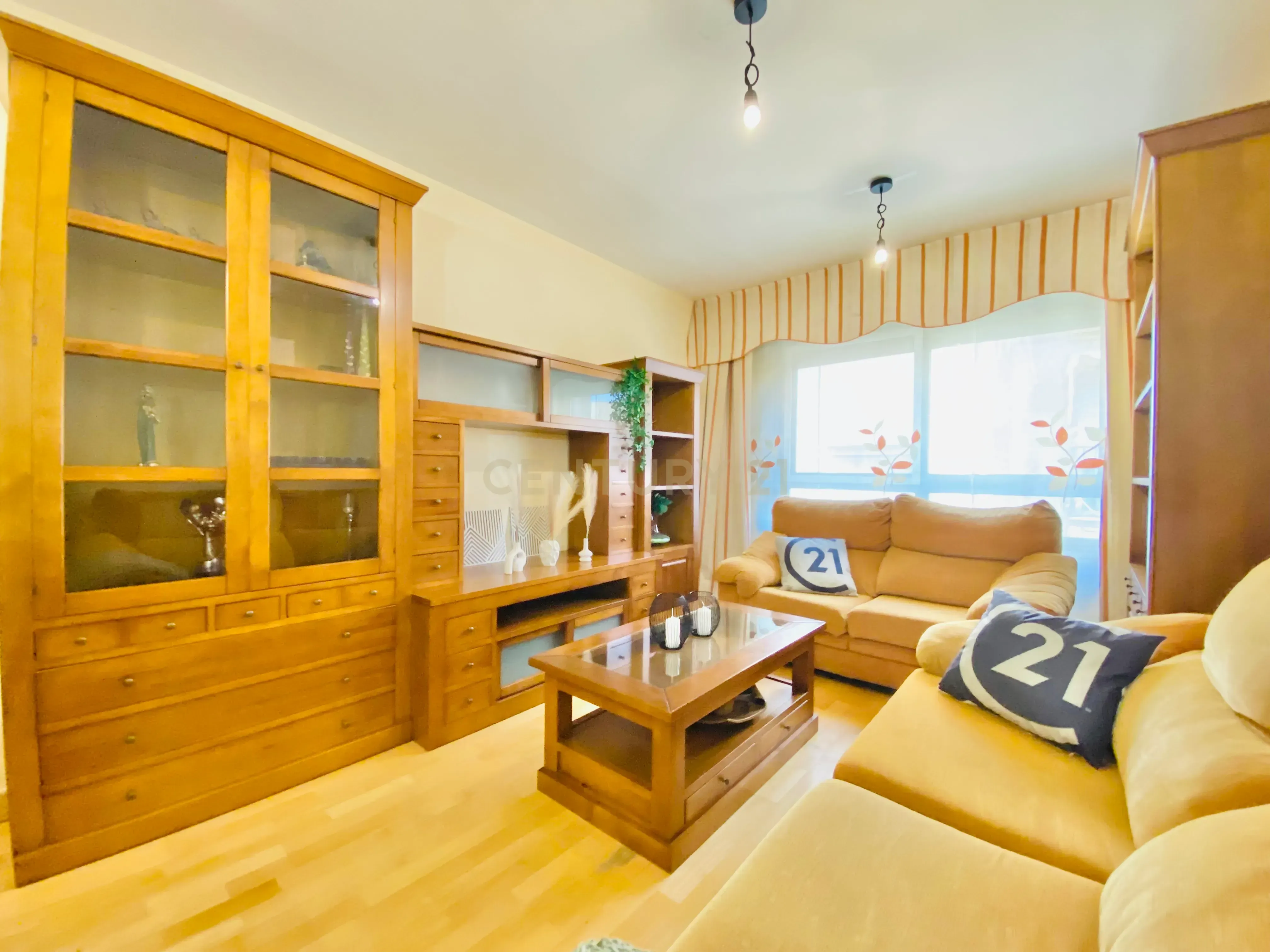 Sala de estar de Apartamento en venta en  Almería Capital con Aire acondicionado, Horno y Lavadora
