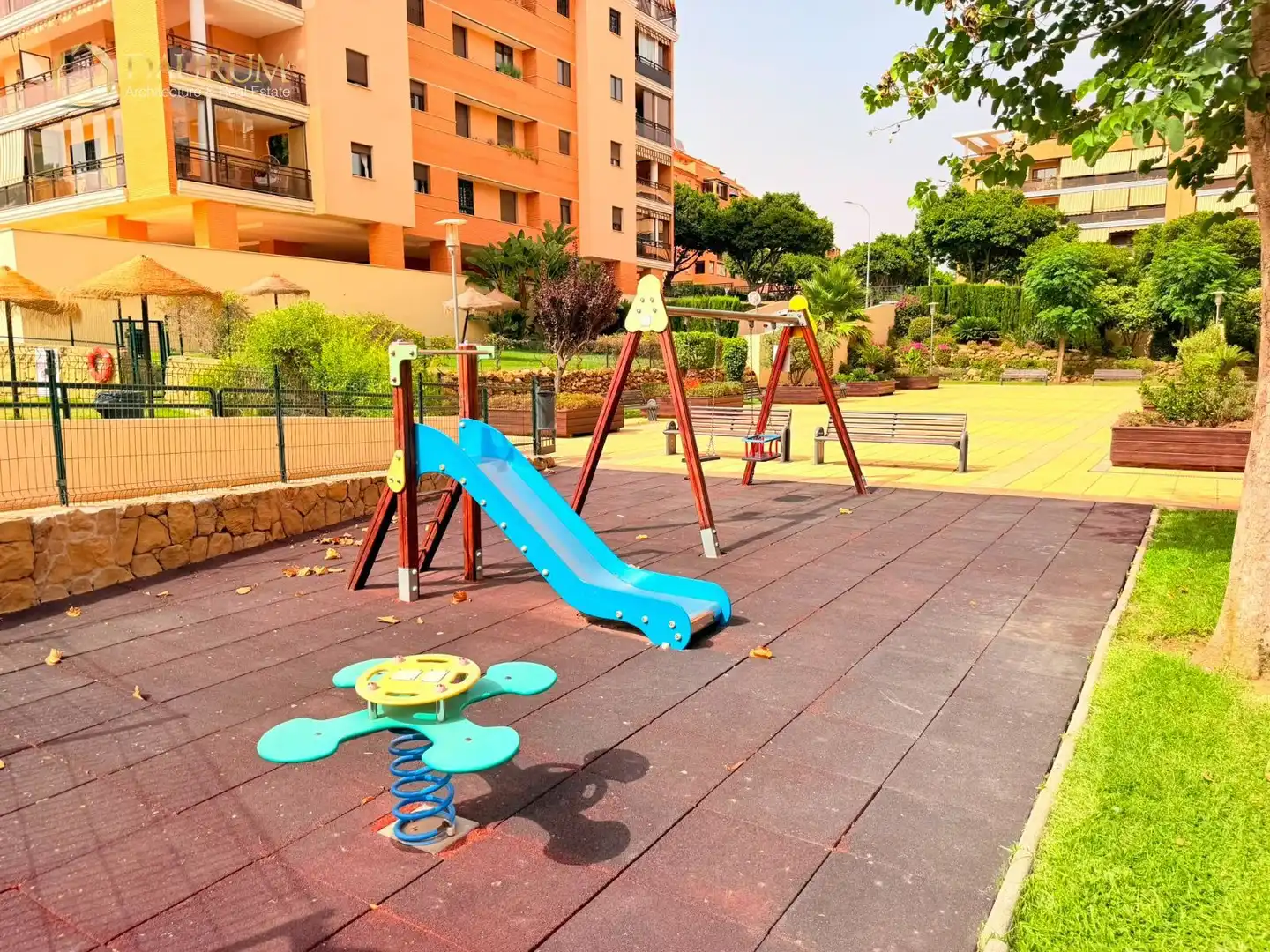 Vista exterior de Pis en venda en Torremolinos amb Aire condicionat, Calefacció i Terrassa