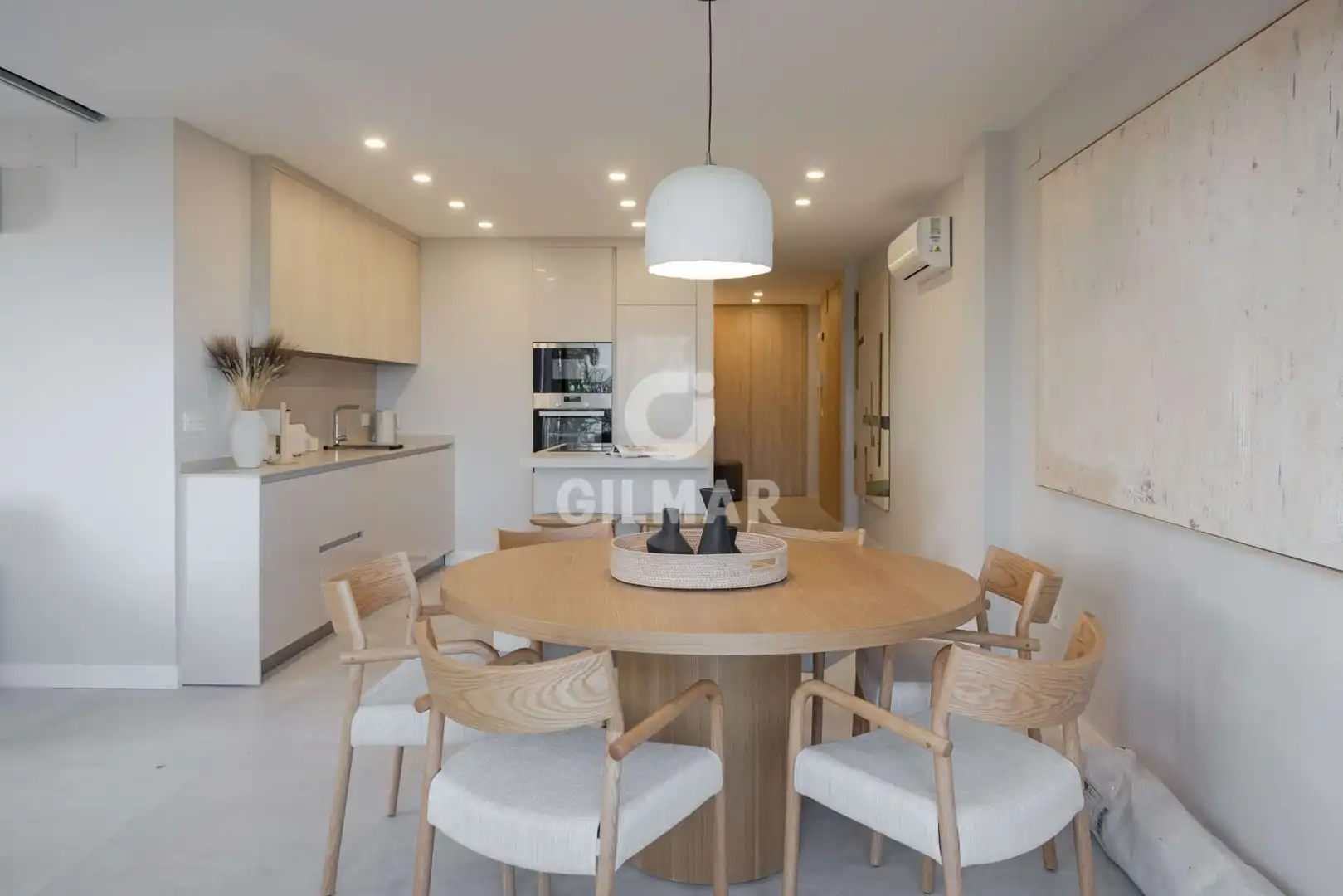 Menjador de Apartament en venda en Estepona amb Balcó