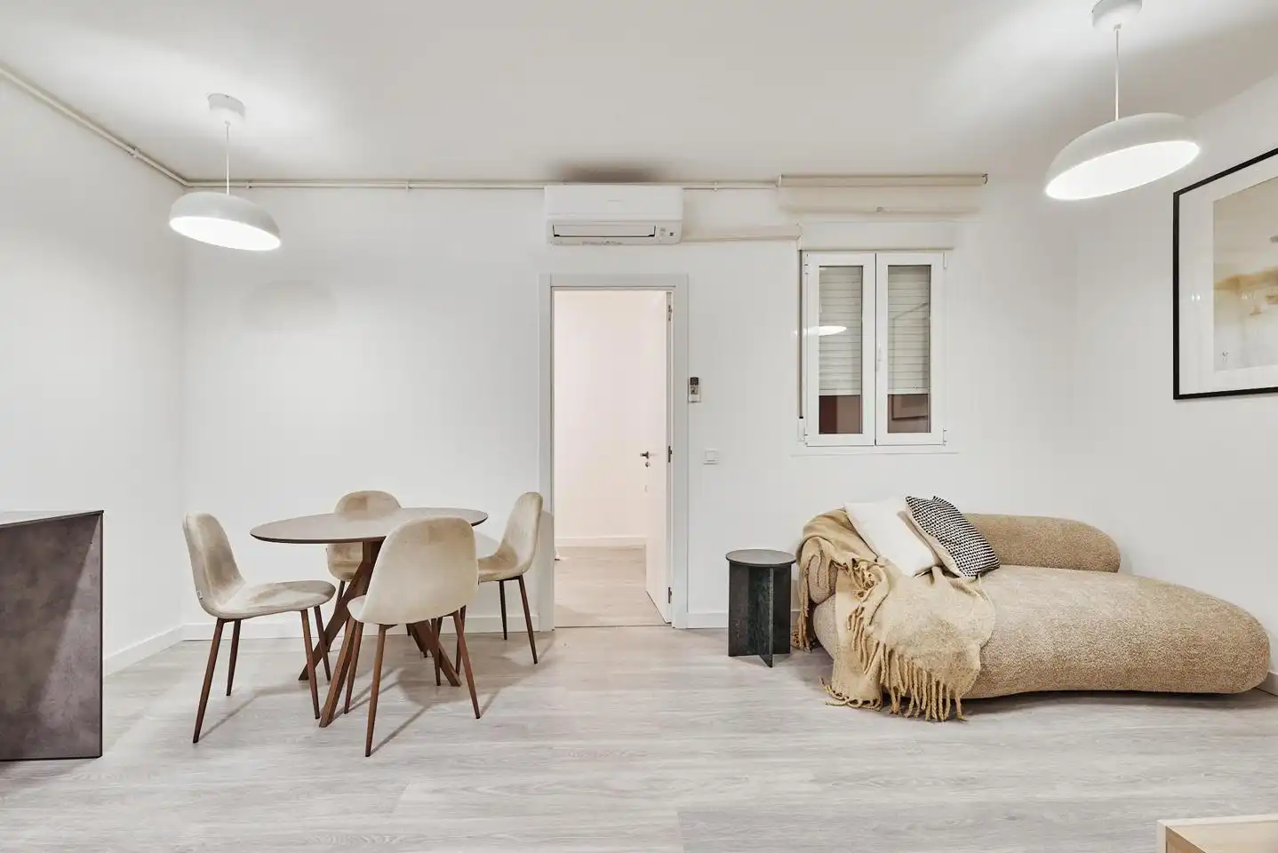 Sala d'estar de Planta baixa en venda en Madrid amb Moblat