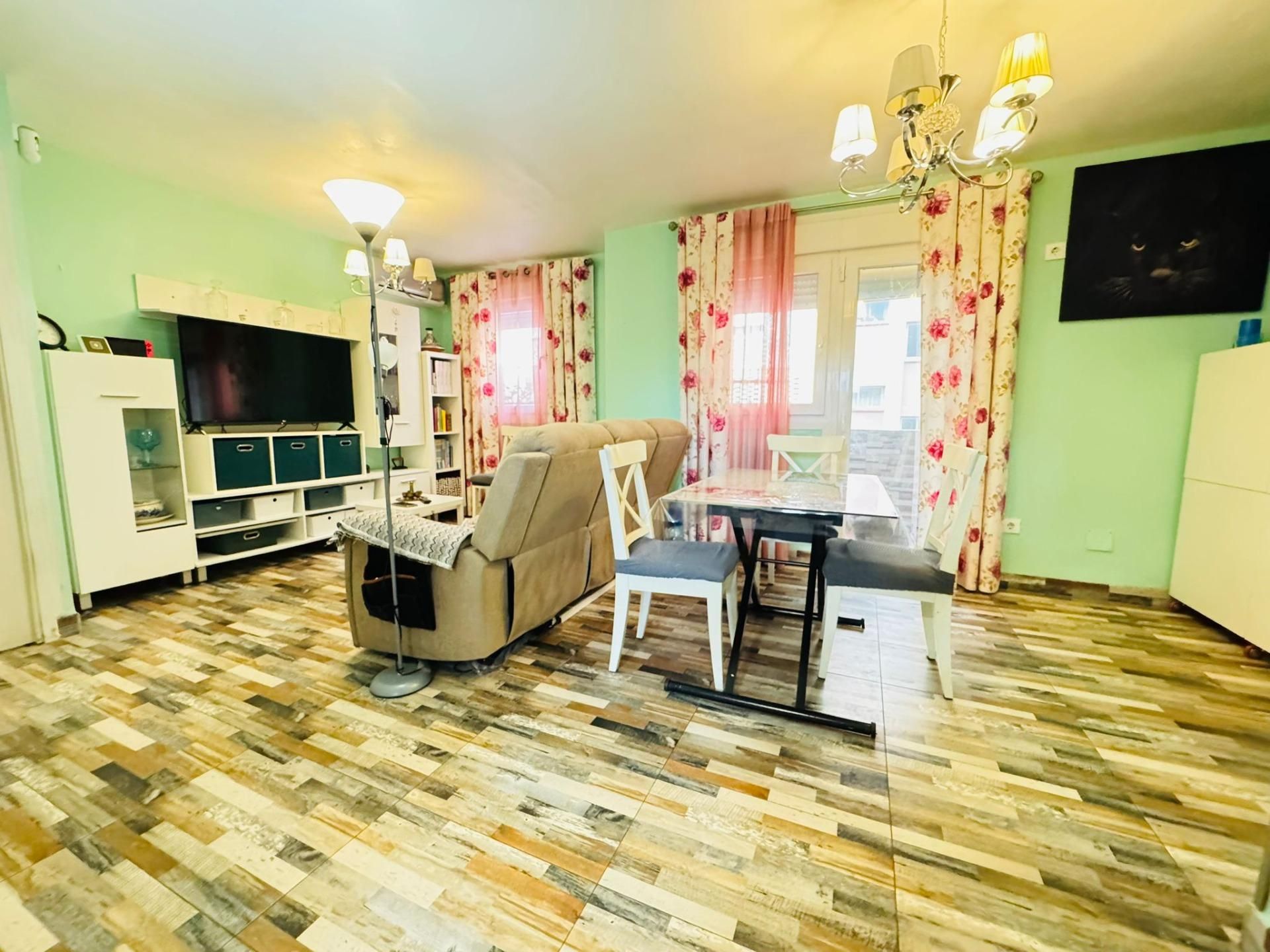 Wohnzimmer von Wohnung zum Verkauf in Algeciras mit Abstellraum