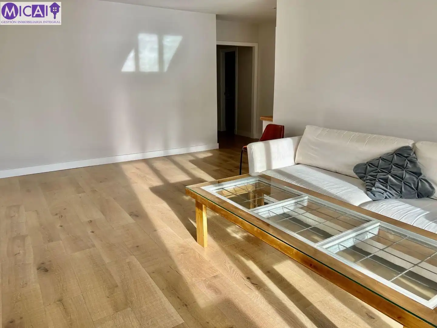 Living room of Flat for sale in Cádiz  with Parquet flooring, Terrace and Storage room