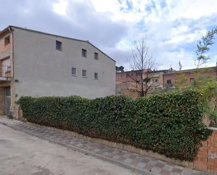 Vista exterior de Casa o xalet en venda en Sant Martí de Tous amb Calefacció, Jardí privat i Terrassa
